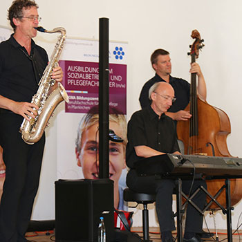 KWA Bildungszentrum Abschlussfeier 2014: Bar-/Dinnermusic von Ernst Kreuzmair am Keyboard