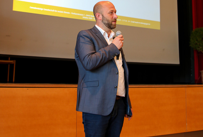 Johannes Bischof sprach zum Thema „Neues Pflegeberufegesetz – Finanzierung und Chancen“.